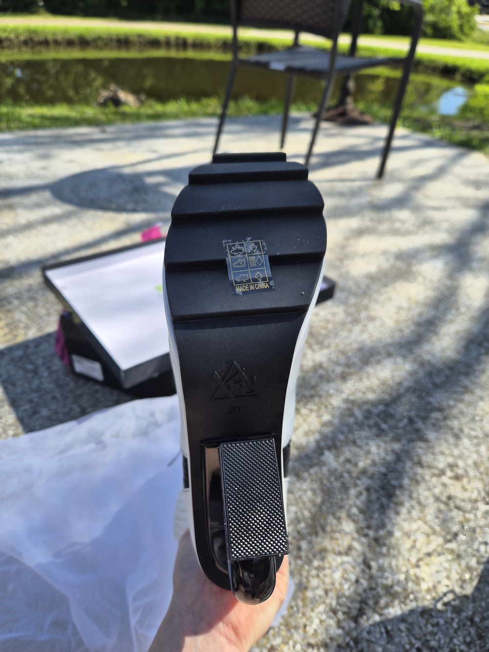 Chunky Platform Monster High- White and Black - Picture 5 of 8